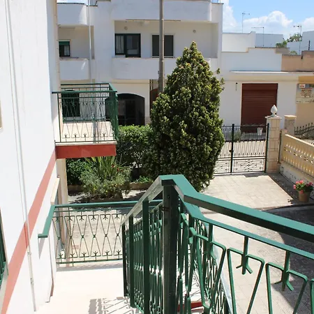 Maria * سانت إيزيدورو