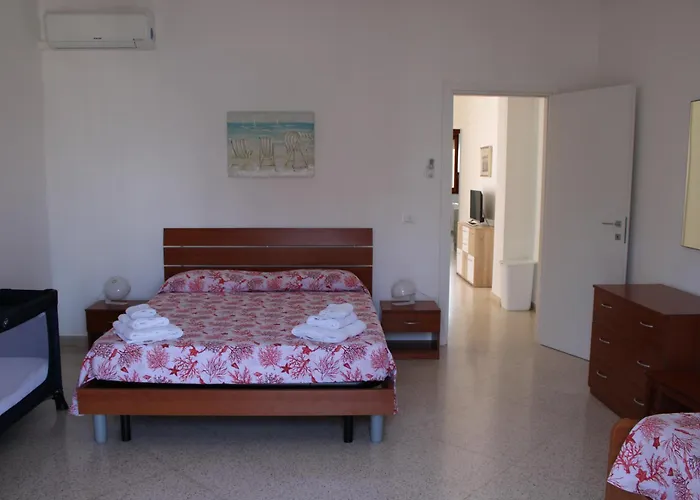 Maria * Sant Isidoro (Apulia)